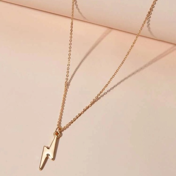 ⚡️ Awesome Metallic Boho Lightning bolt necklace  ⚡️ - Picture 5 of 5